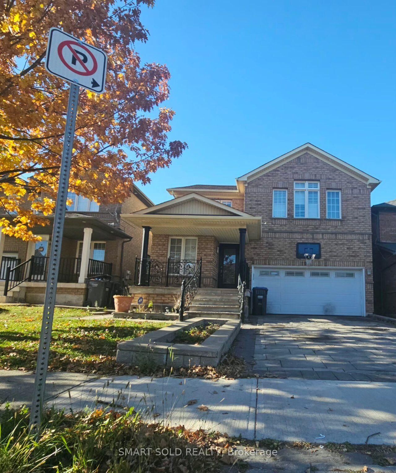 Property Photo:  10 Fairhill Avenue # Main + 2nd Floor  ON L7A 2A9 