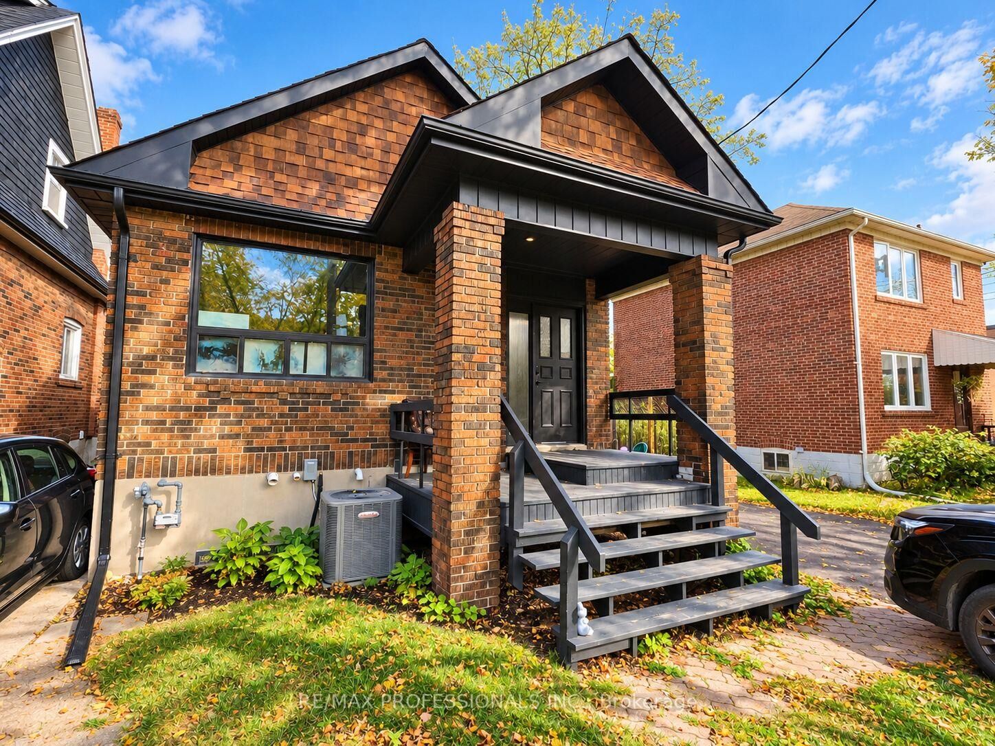 Property Photo:  5 Twentieth Street Unit A  ON M8V 3L5 