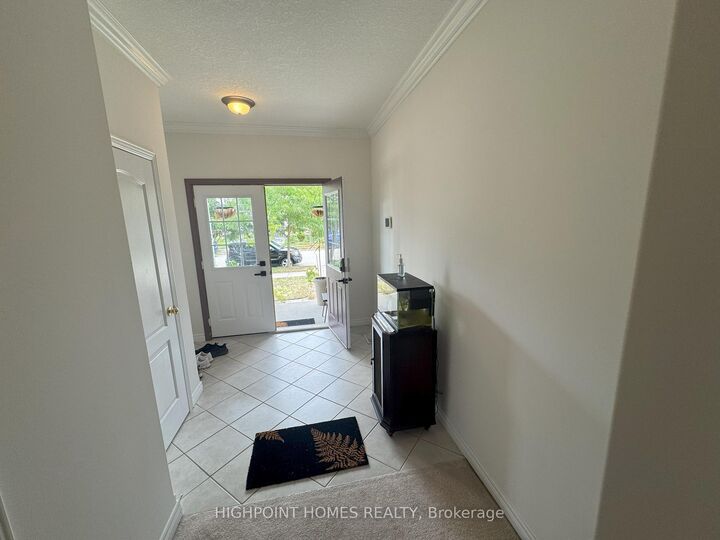 Property Photo:  770 Brandenburg Boulevard Room 3  ON N2T 2X1 