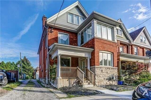Property Photo: 147 Wellington Street 1 ON L8N 2R6