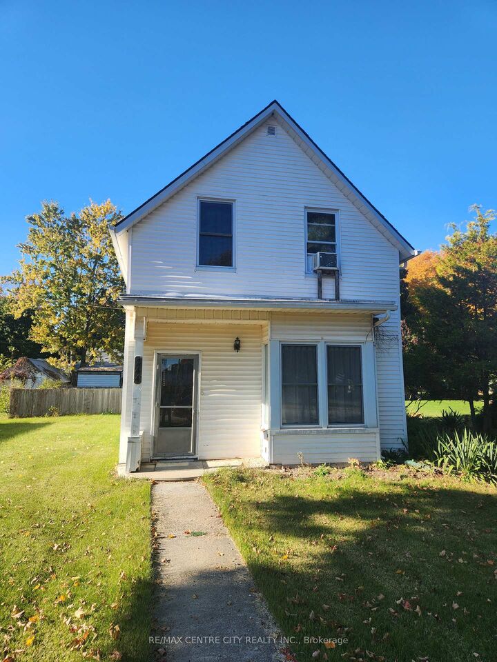 Property Photo:  244 Elm Street W  ON N0P 1C0 