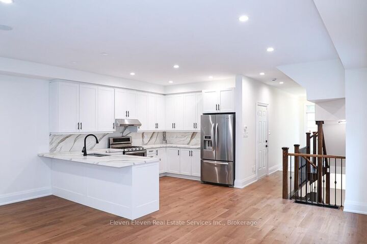 Property Photo:  1557 Eglinton Avenue W Upper  ON L5M 7C1 
