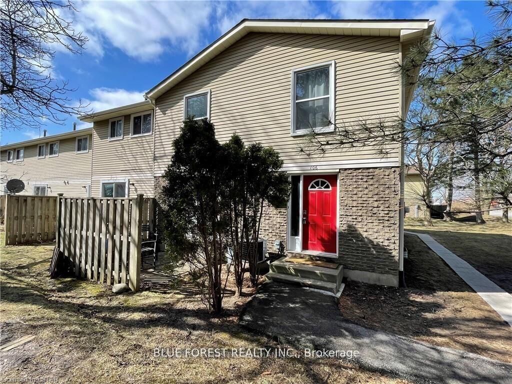 Property Photo:  70 Fiddlers Green Road 106  ON N6H 4R4 