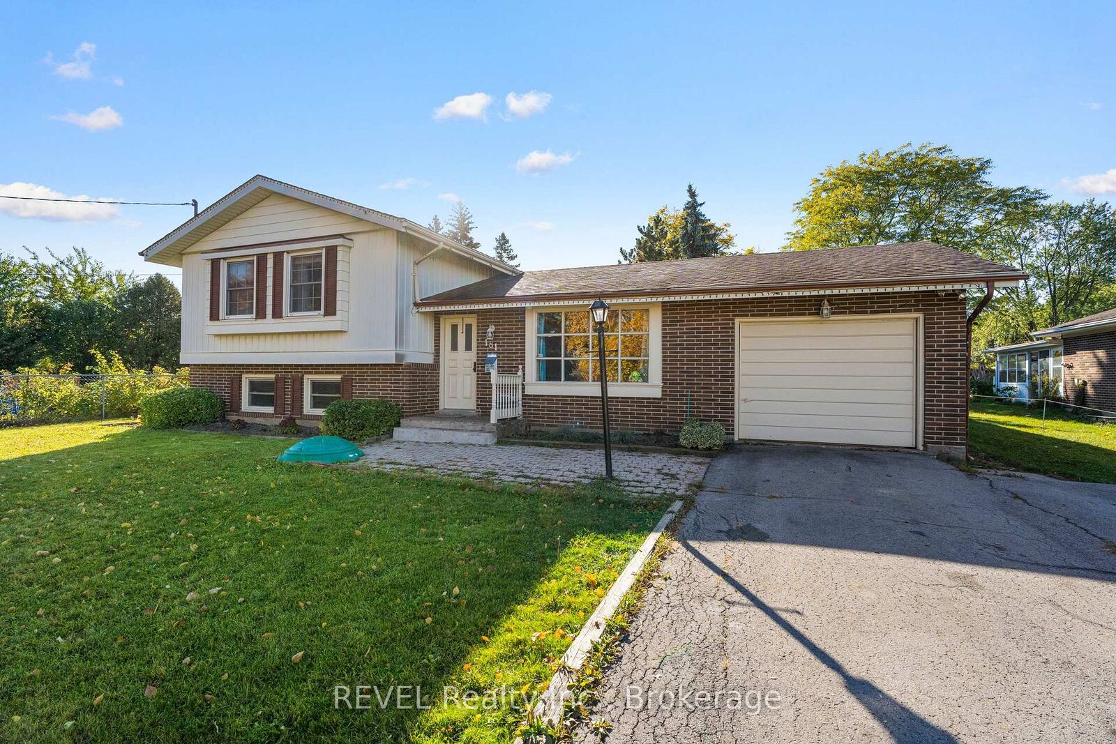 Property Photo:  181 St Davids Road  ON L2V 2M2 