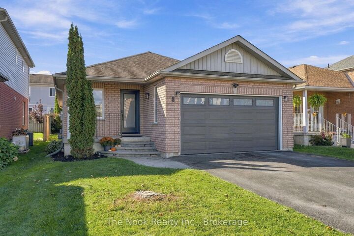 Property Photo:  8 Vanessa Drive  ON L3V 7Y8 