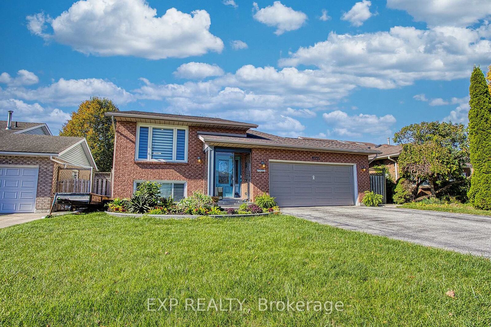Property Photo:  6251 Sherri Avenue  ON L2H 2W7 