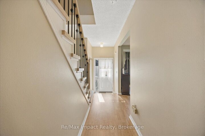 Property Photo: 10 Bassett Boulevard 53 ON L1N 9C4