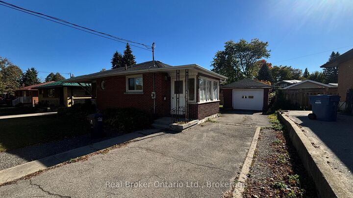 Property Photo:  246 Stevenson Street N  ON N1E 5B4 