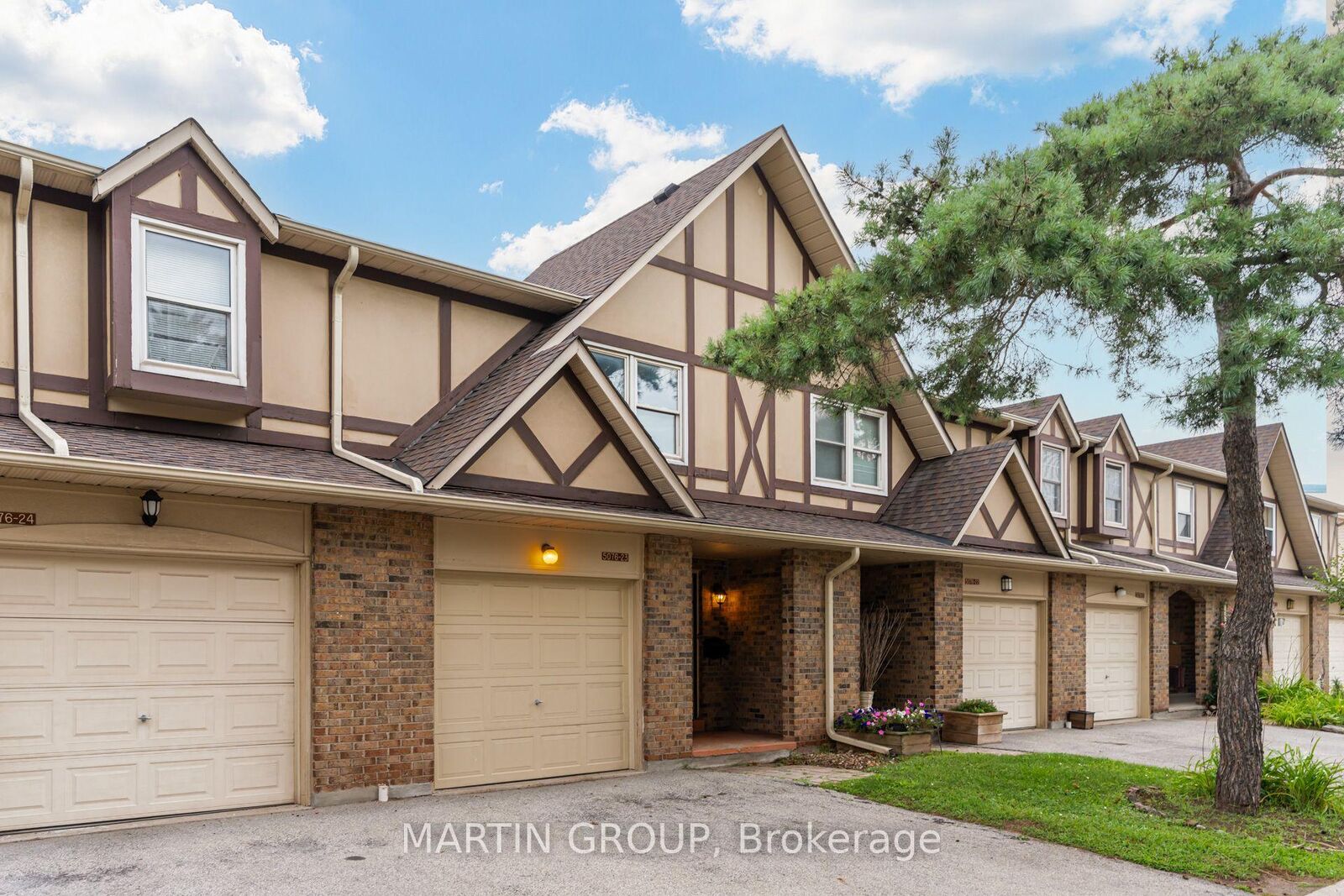 Property Photo:  5076 New Street 23  ON L7L 1V1 
