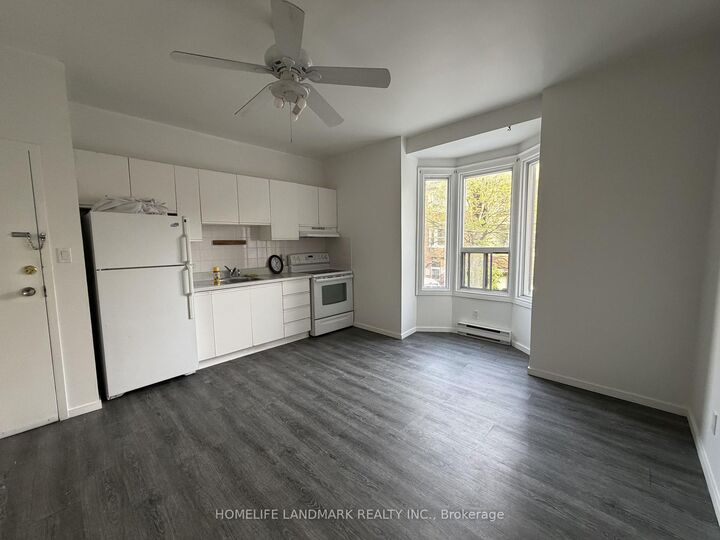 Property Photo: 968 Bathurst Street ON M5R 3G6