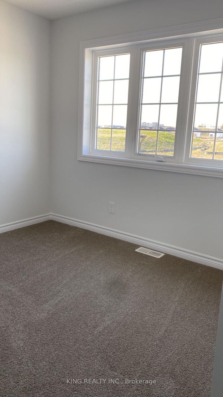 Property Photo:  293 Kennington Way  ON N6L 0H4 