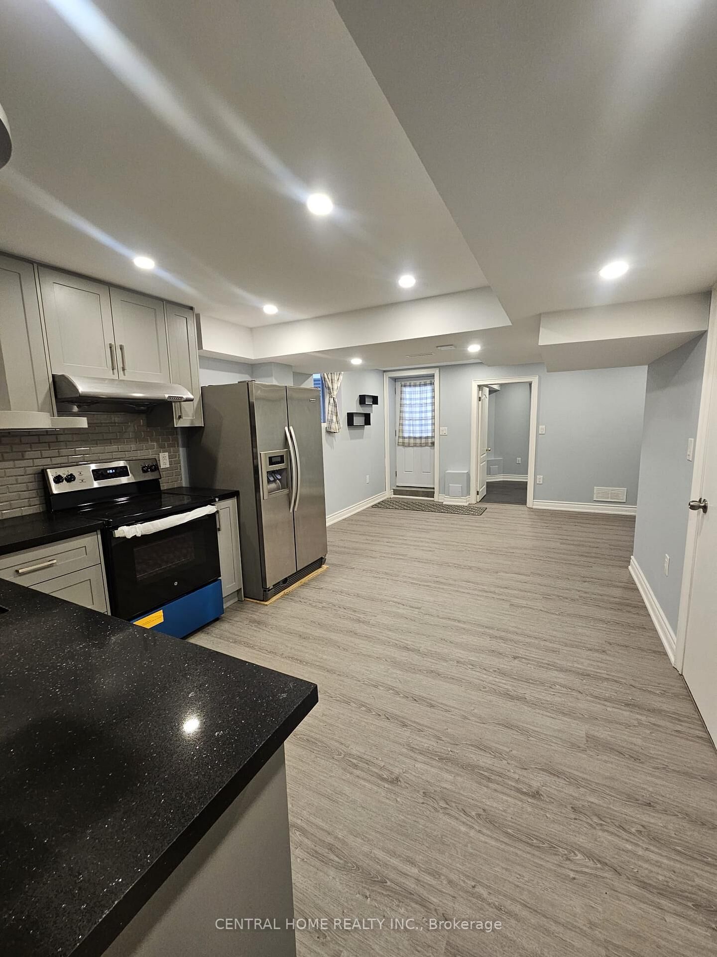Property Photo:  45 Wildmoor Street  ON L6B 0B3 