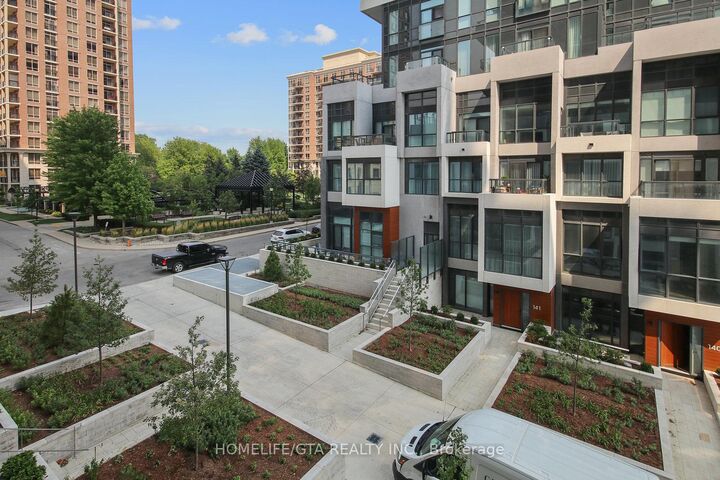 Property Photo: 10 Inn On The Park Drive 307 ON M3C 0P9