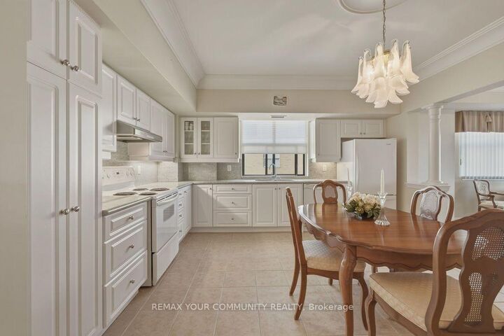 Property Photo:  2500 Rutherford Road 507  ON L4K 5N7 
