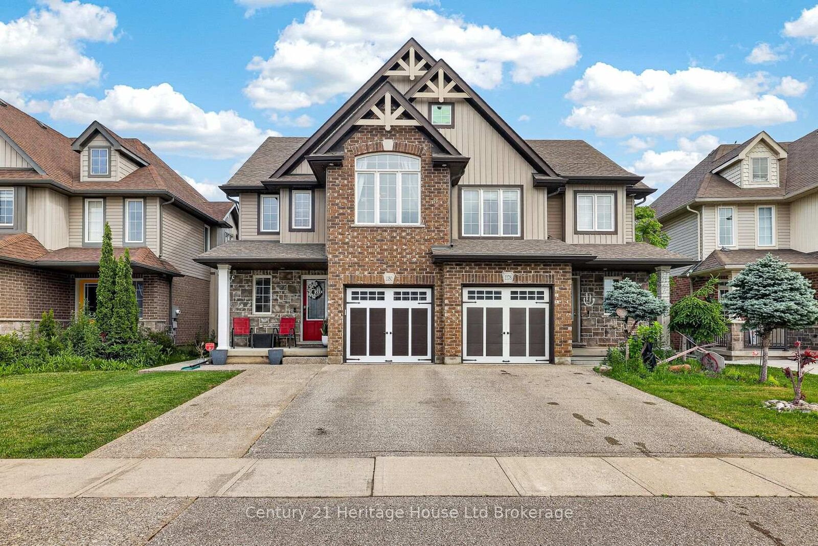 Property Photo:  1180 Caen Avenue  ON N4T 0G3 