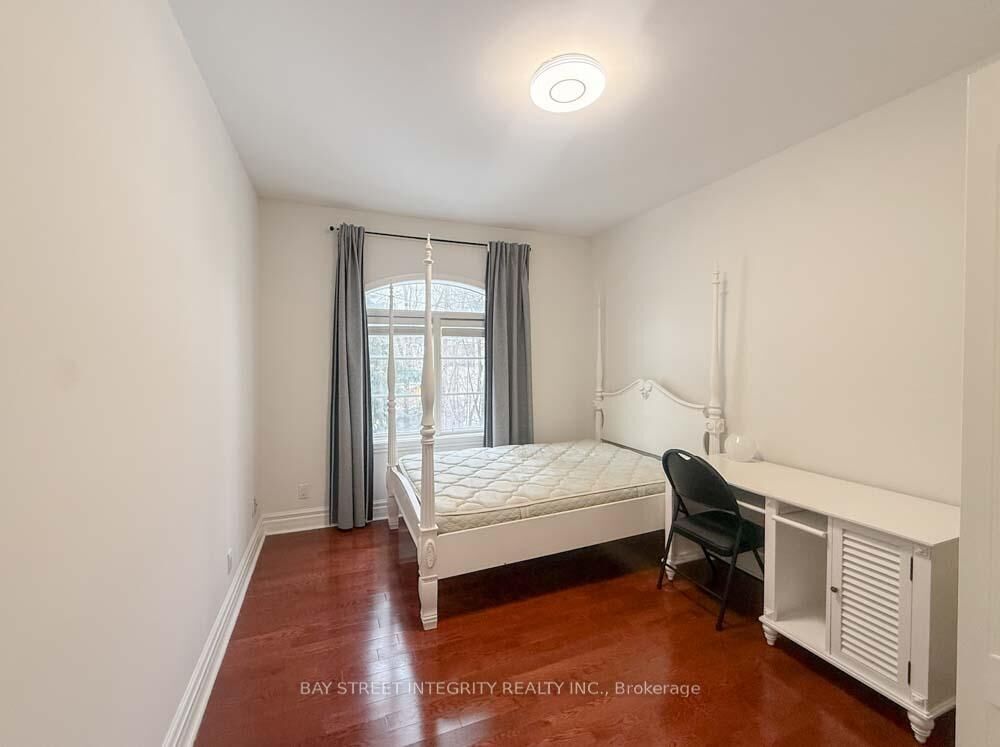 Property Photo:  275 Estelle Avenue Unit 1  ON M2N 5J4 