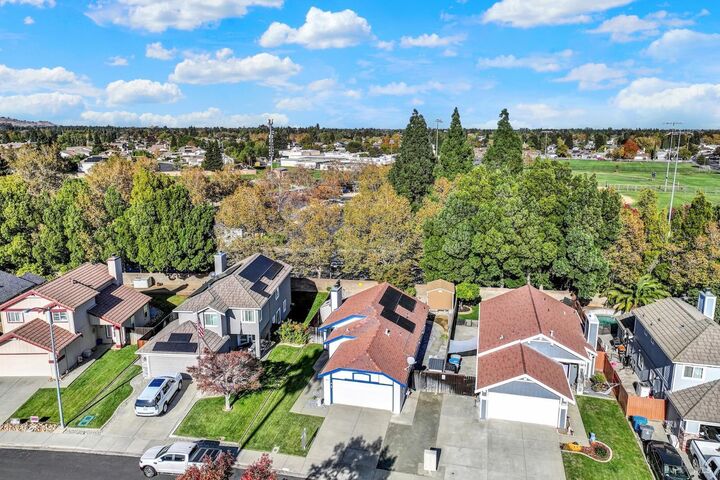 Property Photo: 643 Colemanite Circle CA 95687