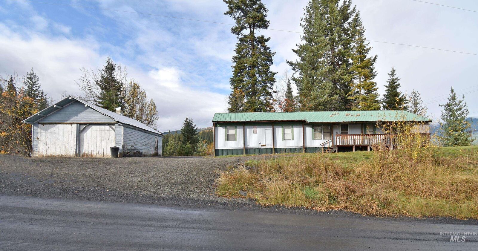 Property Photo: 211 S 3rd Street ID 83827