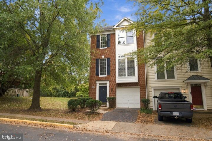 Property Photo:  4144 Fairfax Center Creek Drive  VA 22030 