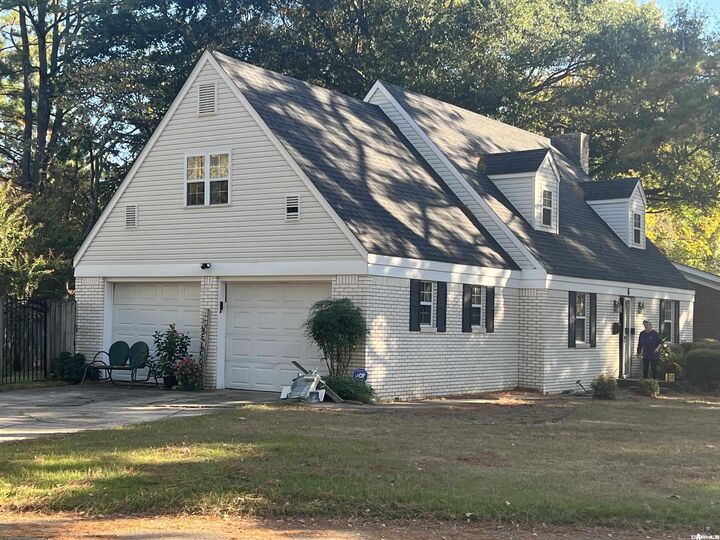 Property Photo: 6 Colonial Drive AR 72034