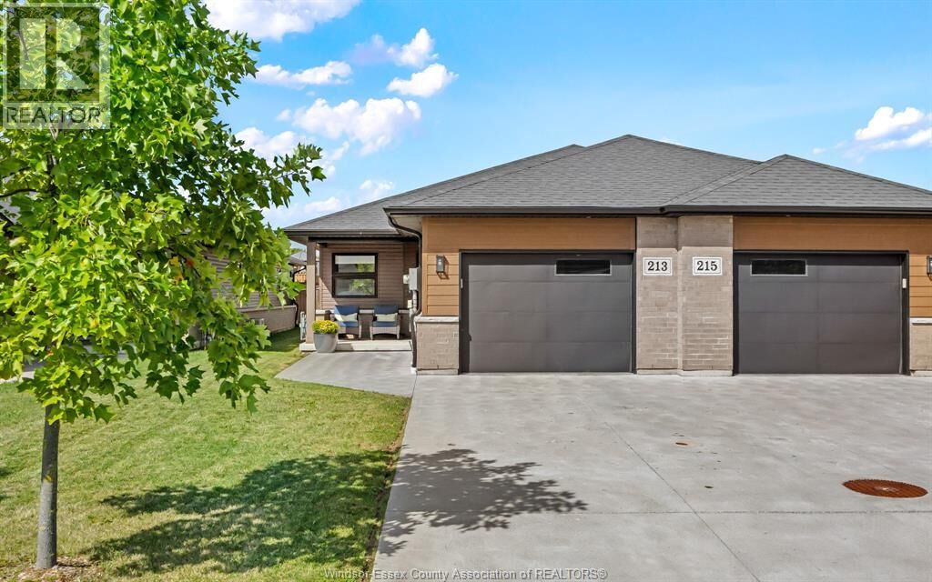Property Photo: 213 Meadowview ON N9V 0E9