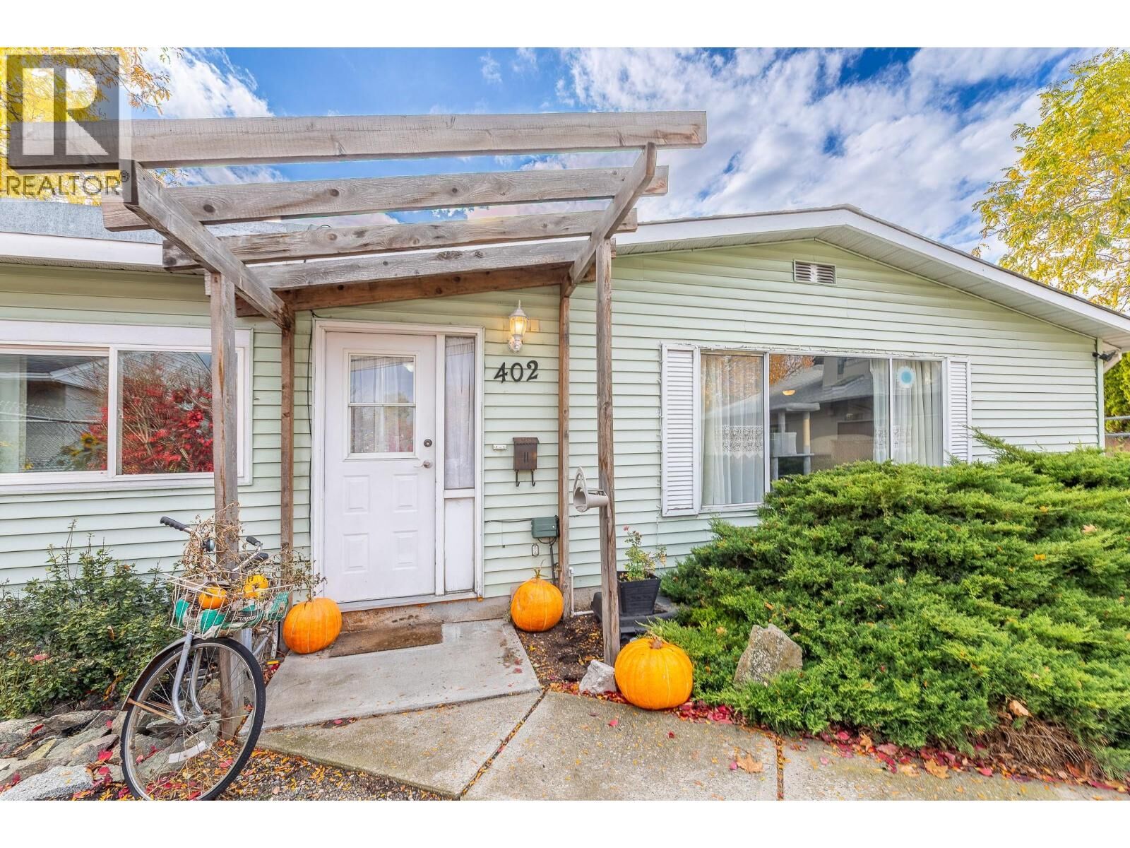 Property Photo: 402 Conklin Avenue BC V2A 2T4