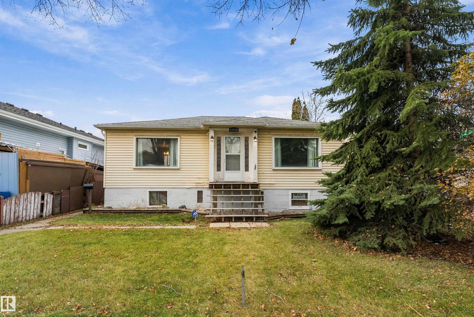 Property Photo:  12210 95 Street NW  AB T5G 1N2 
