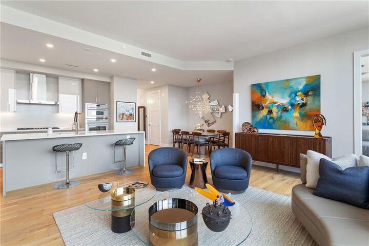 Property Photo:  2425 Peachtree Road NE 1412  GA 30305 