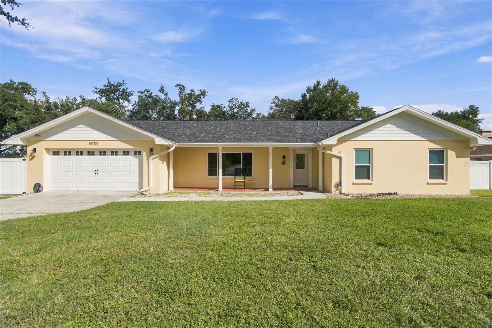 Property Photo:  1103 Ridgefield Drive  FL 33594 