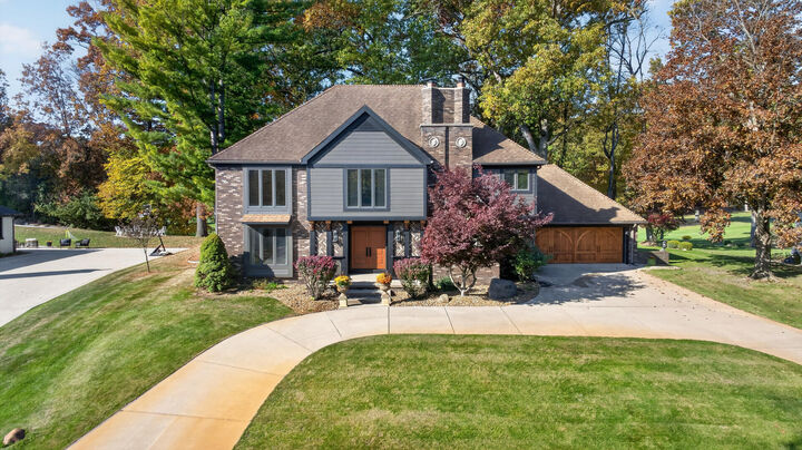Property Photo: 1826 Lochmoor Boulevard MI 49201