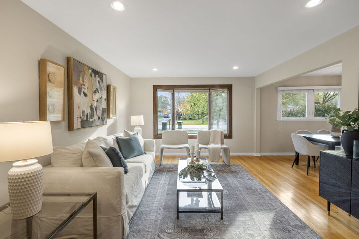 Property Photo:  5860 Virginia Avenue  IL 60514 