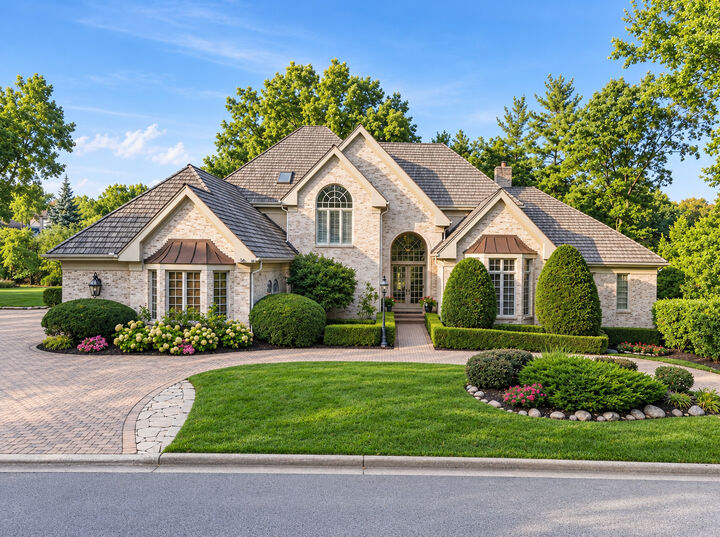 Property Photo:  23 Ambriance Drive  IL 60527 