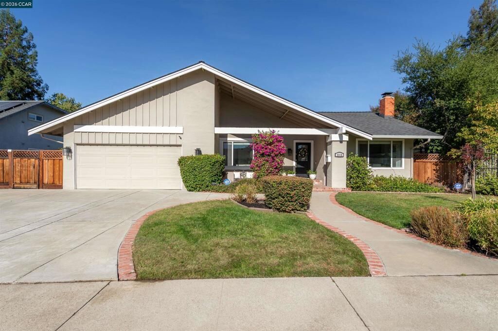 Property Photo: 3315 Casa Grande Dr CA 94583