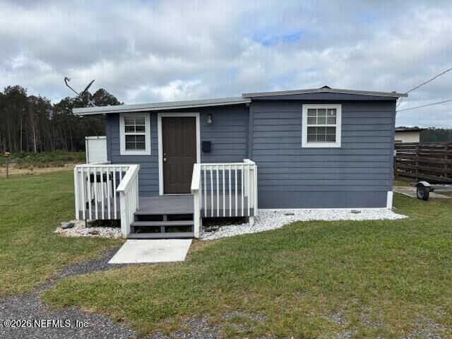 Property Photo: 7892 Breezy Point Road W FL 32666