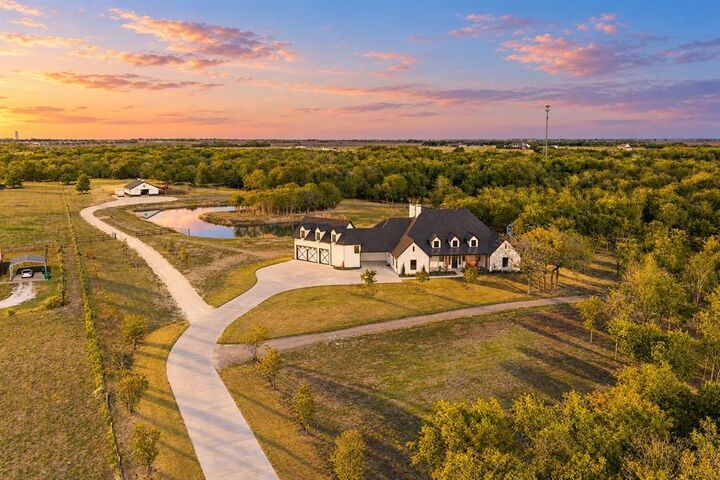 Property Photo:  2945 Dowell Road  TX 75032 