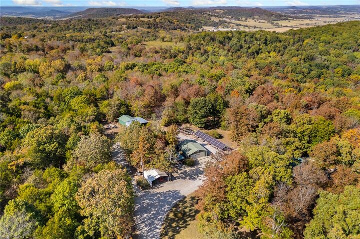 Property Photo: 1000 County Road 9051 AR 72638