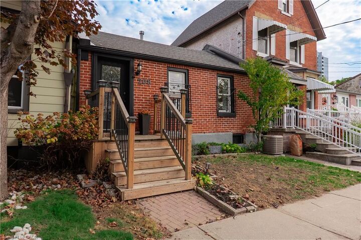 Property Photo:  208 Ray Street N  ON L8R 2Y2 