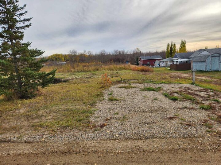 Property Photo:  602 Lakeshore Drive  SK S9V 2T0 