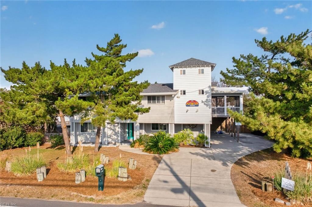 Property Photo:  3052 Sandpiper Rd  VA 23456 