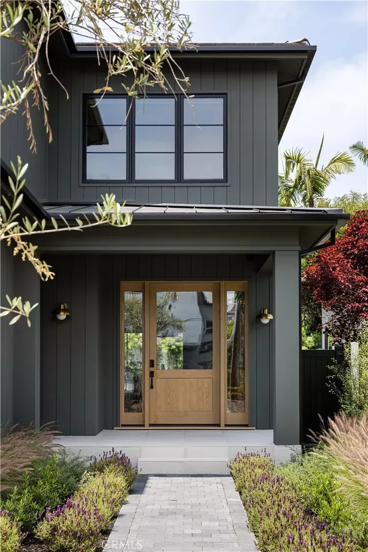 Property Photo:  2313 Walnut Avenue  CA 90266 
