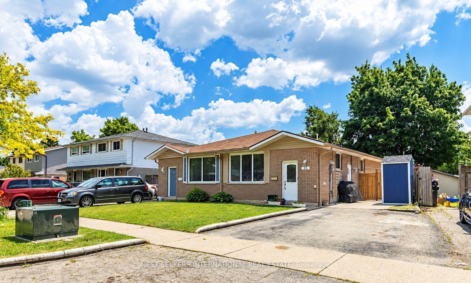 Property Photo:  35 Chipwood Crescent  ON L6V 2E4 