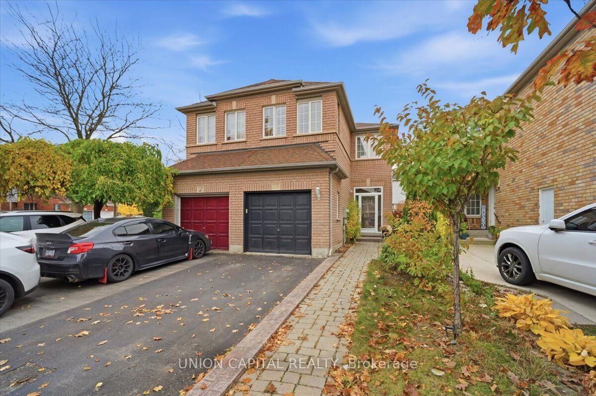 Property Photo:  15 Hackberry Gate  ON L6R 2E7 