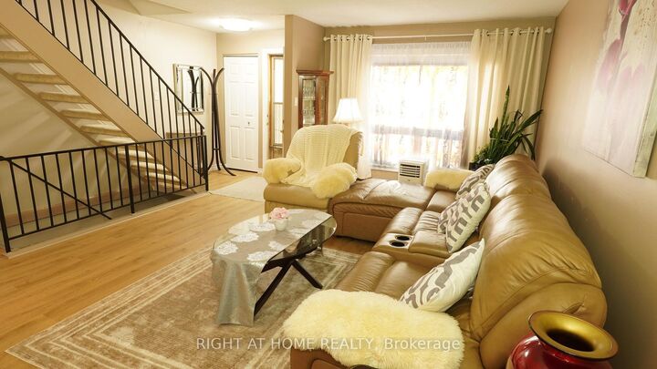 Property Photo: 84 Monmore Road 36 ON N6G 3B3