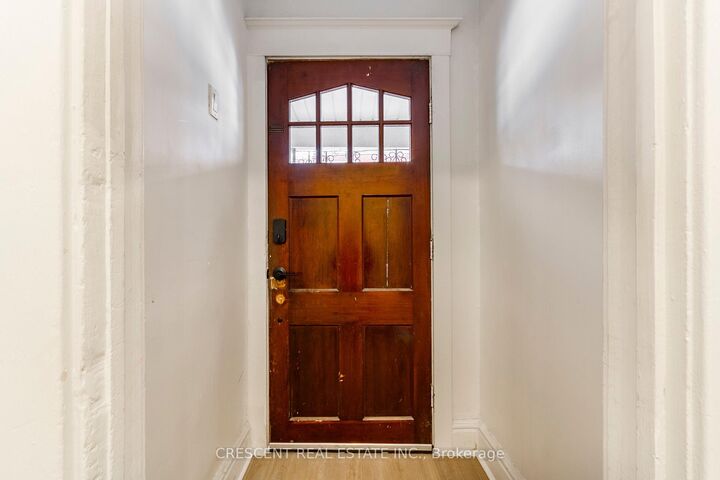 Property Photo:  1057 Davenport Road Lower  ON M6G 2C2 