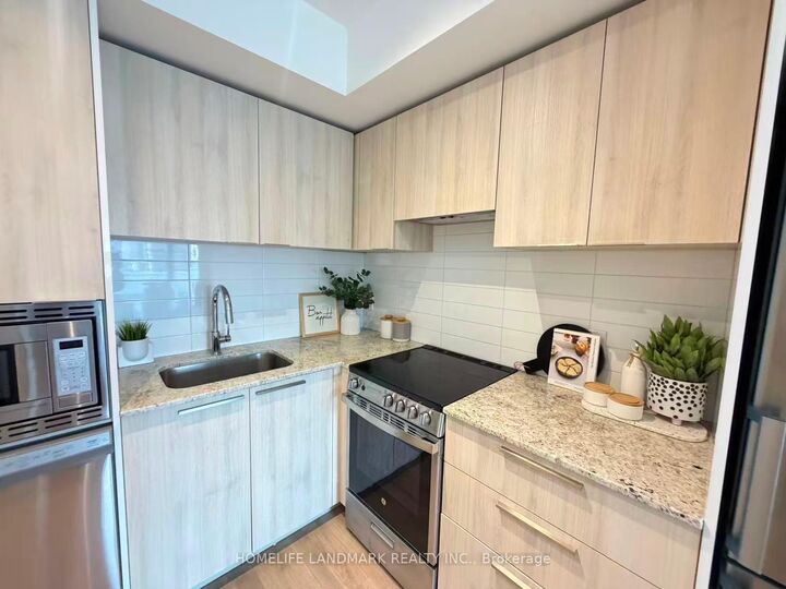 Property Photo:  501 Yonge Street 1909  ON M4Y 0G8 