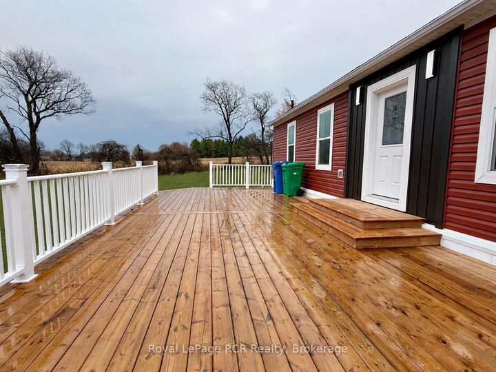 Property Photo: 214 Spruce Drive ON N4N 3B8