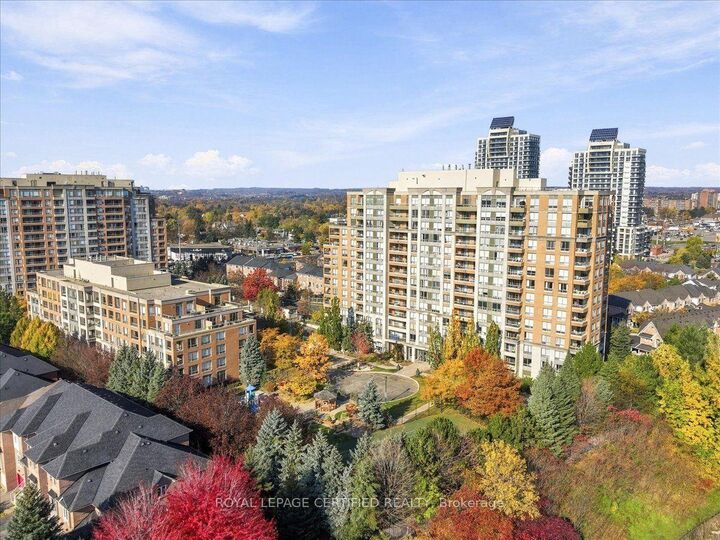 Property Photo: 29 Northern Heights 606 ON L4B 4L8