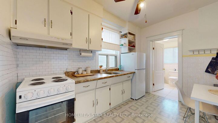 Property Photo:  275 Oakwood Avenue Main Floor Unit  ON M6E 2V3 