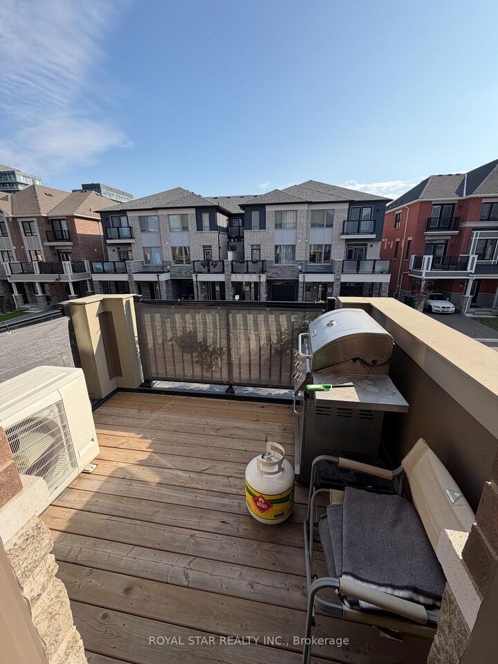 Property Photo:  20 Melmar Street  ON L7A 0B6 