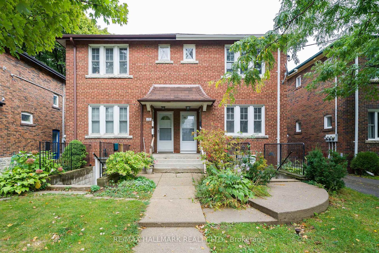 Property Photo: 27 Preston Place B ON M4N 2T1